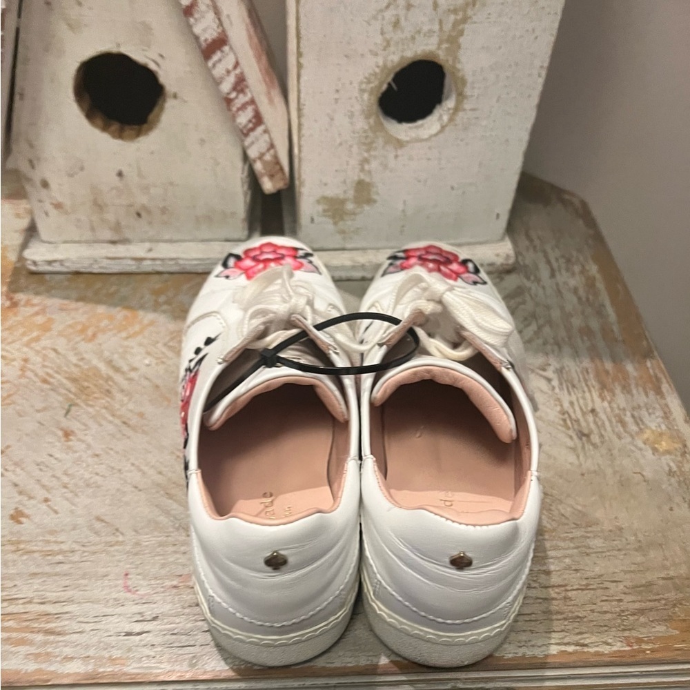 Kate Spade White Sneakers with Pink Floral Embroidered Design 7.5 - Picture 5 of 10